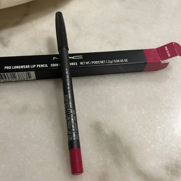 More To Love Color-lip liner - Picture 6 of 6